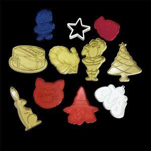 Lot 11 Vintage Cookie Cutters Halloween Christmas & More! Plastic Retro Gift